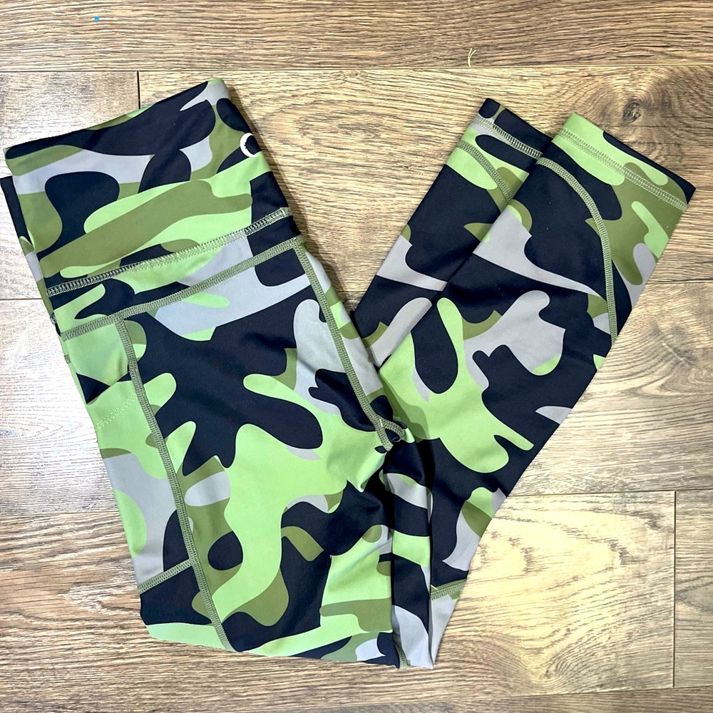 Zyia Green Camo Light n Tights